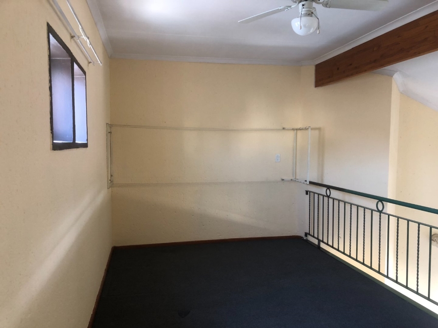 2 Bedroom Property for Sale in Bromhof Gauteng