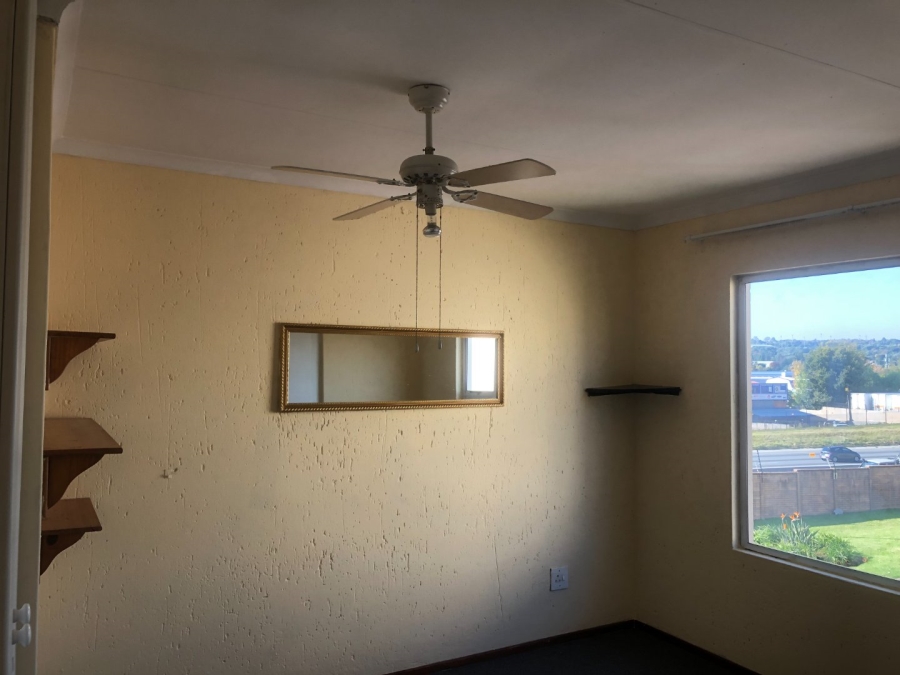 2 Bedroom Property for Sale in Bromhof Gauteng