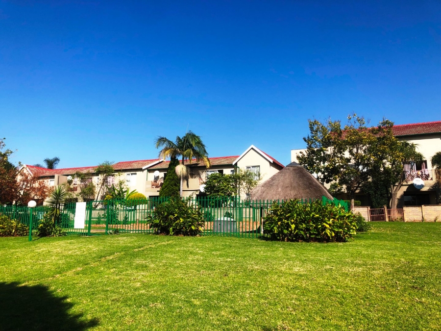 2 Bedroom Property for Sale in Bromhof Gauteng