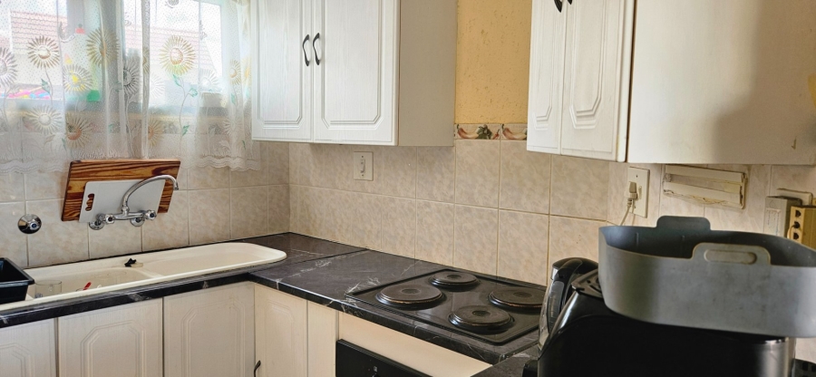2 Bedroom Property for Sale in Bromhof Gauteng