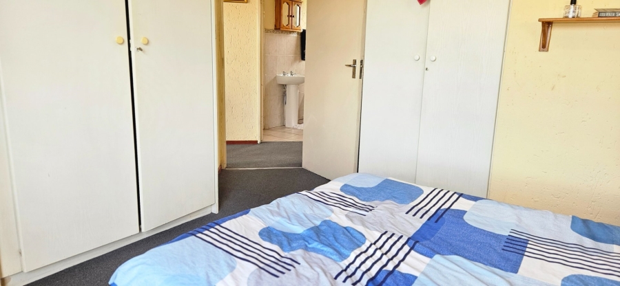 2 Bedroom Property for Sale in Bromhof Gauteng