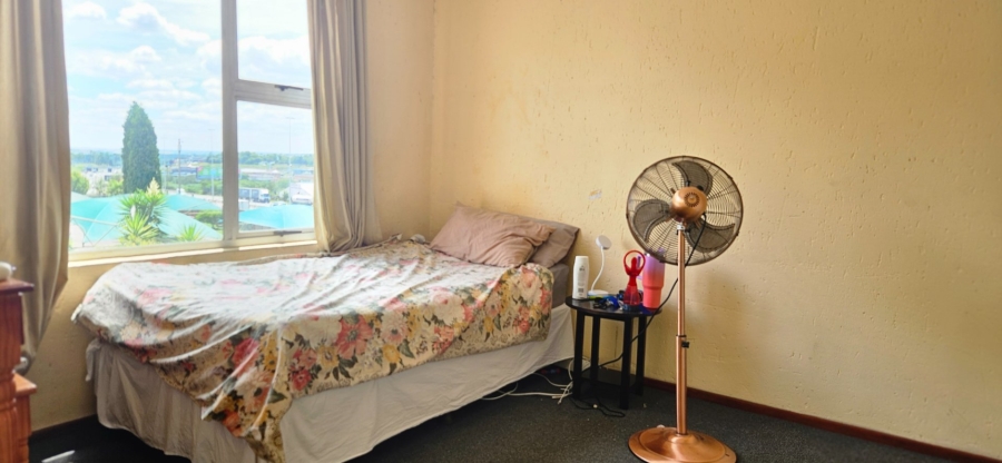 2 Bedroom Property for Sale in Bromhof Gauteng