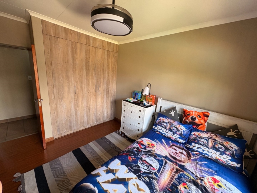 5 Bedroom Property for Sale in Garsfontein Gauteng