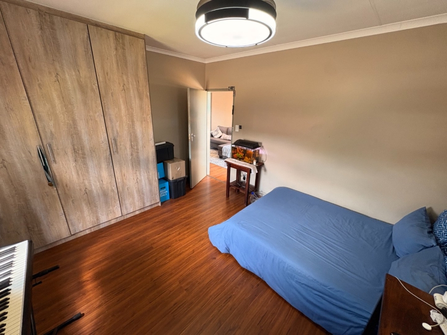 5 Bedroom Property for Sale in Garsfontein Gauteng