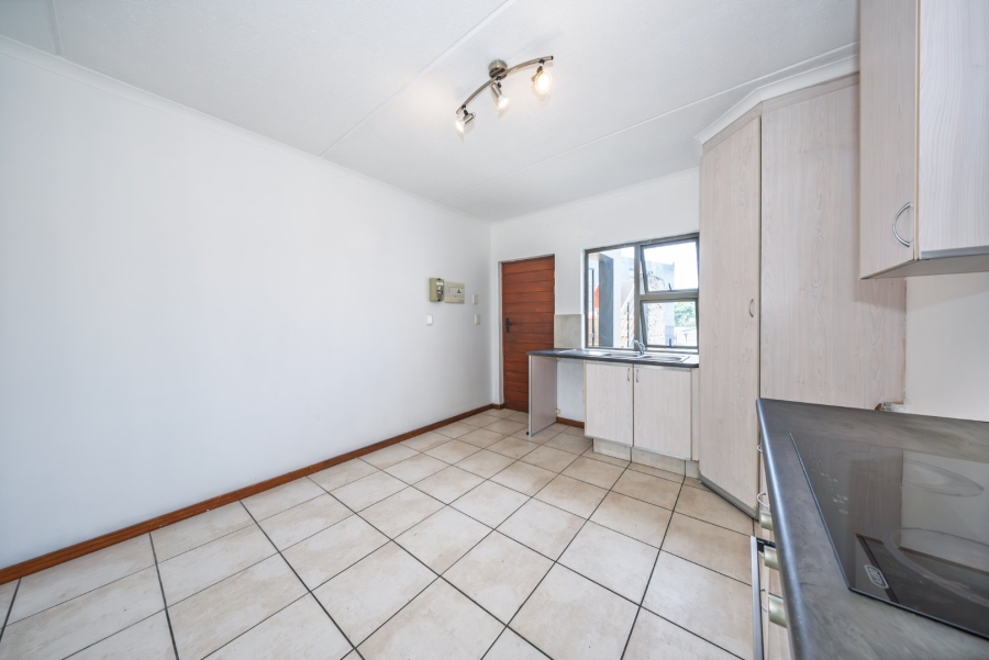 2 Bedroom Property for Sale in Greenstone Hill Gauteng