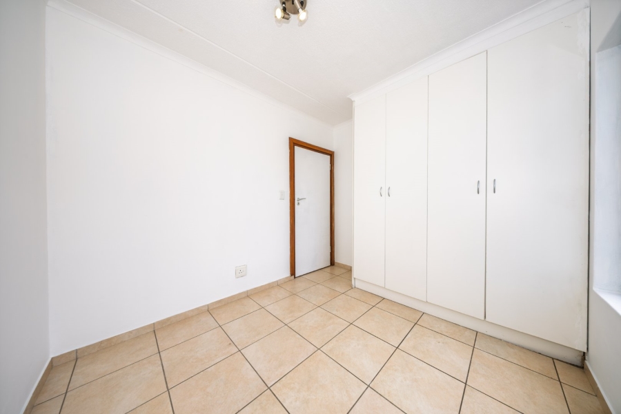 2 Bedroom Property for Sale in Greenstone Hill Gauteng