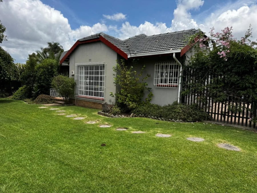4 Bedroom Property for Sale in Birchleigh Gauteng