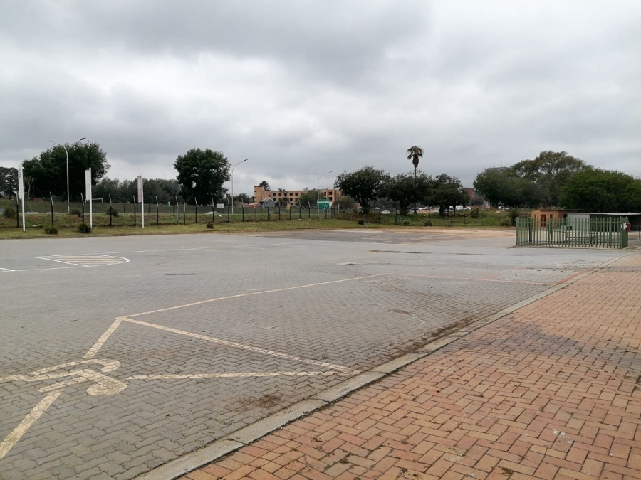 To Let commercial Property for Rent in Kempton Park Central Gauteng