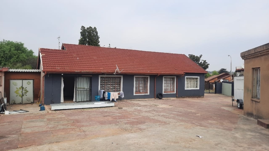 3 Bedroom Property for Sale in Birchleigh North Gauteng