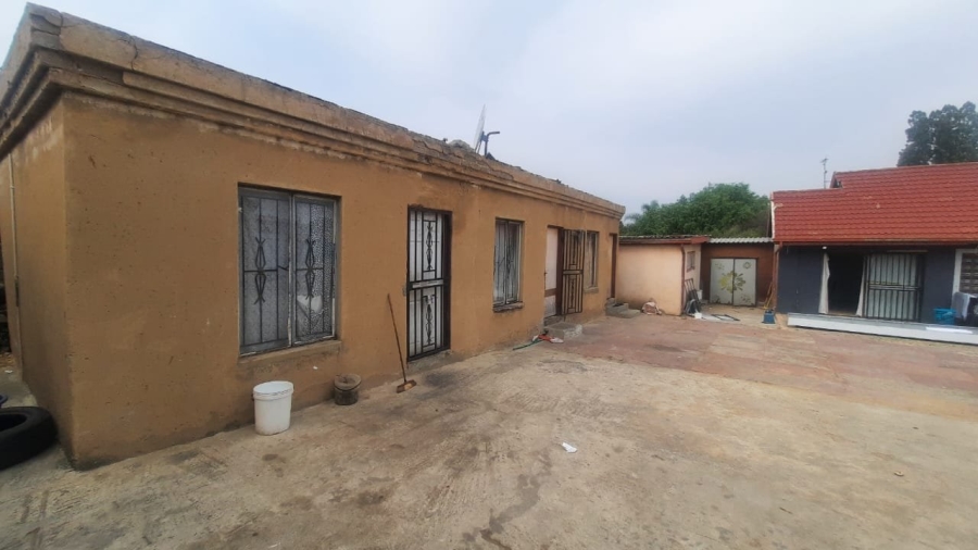 3 Bedroom Property for Sale in Birchleigh North Gauteng