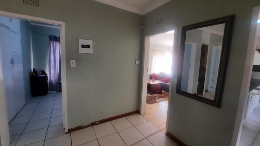 3 Bedroom Property for Sale in Birchleigh North Gauteng