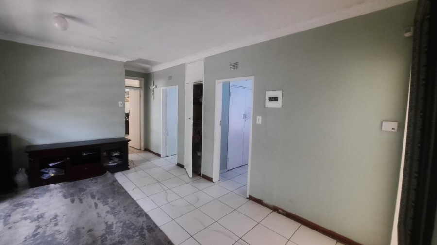 3 Bedroom Property for Sale in Birchleigh North Gauteng