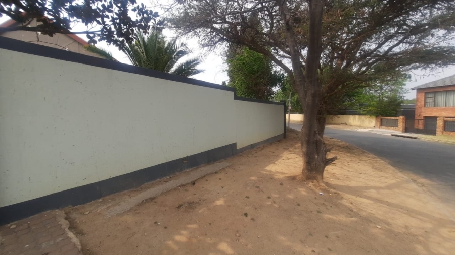 3 Bedroom Property for Sale in Birchleigh North Gauteng