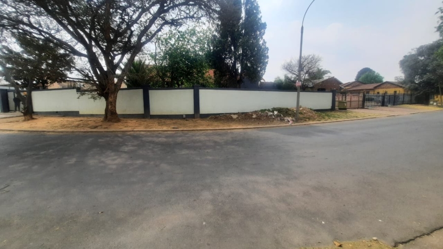 3 Bedroom Property for Sale in Birchleigh North Gauteng