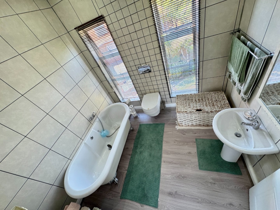 3 Bedroom Property for Sale in Lyttelton Manor Gauteng