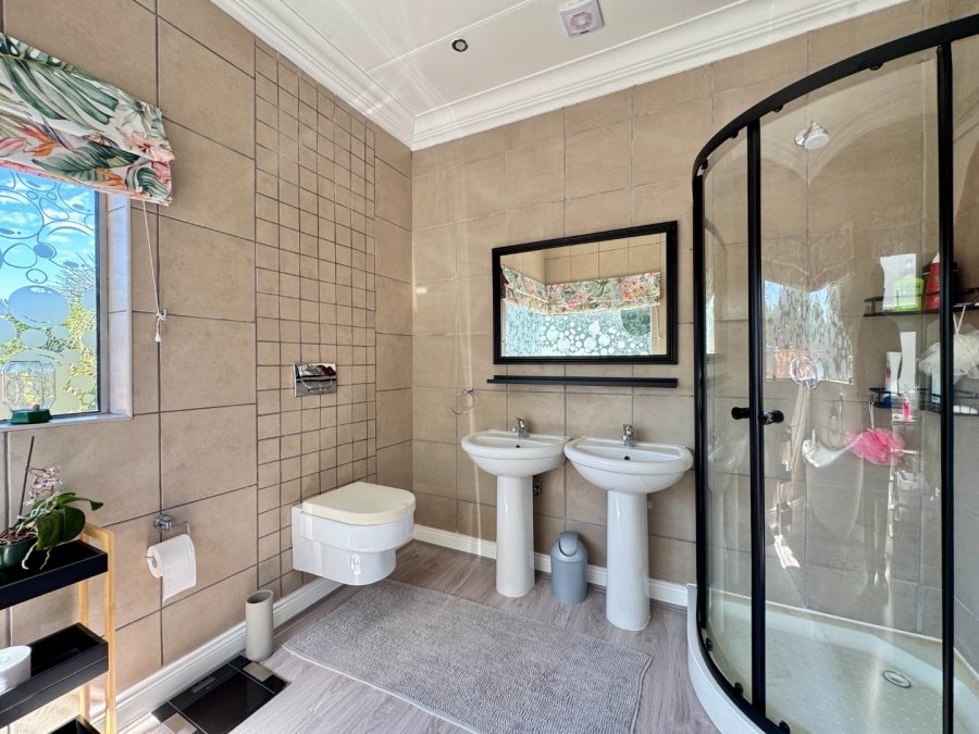 3 Bedroom Property for Sale in Lyttelton Manor Gauteng