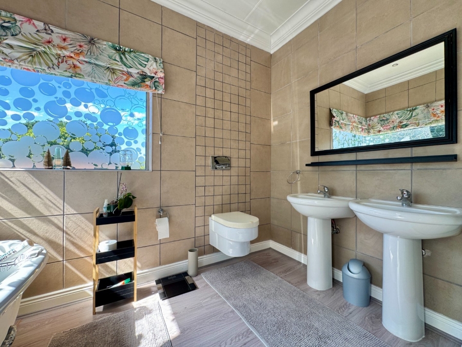 3 Bedroom Property for Sale in Lyttelton Manor Gauteng