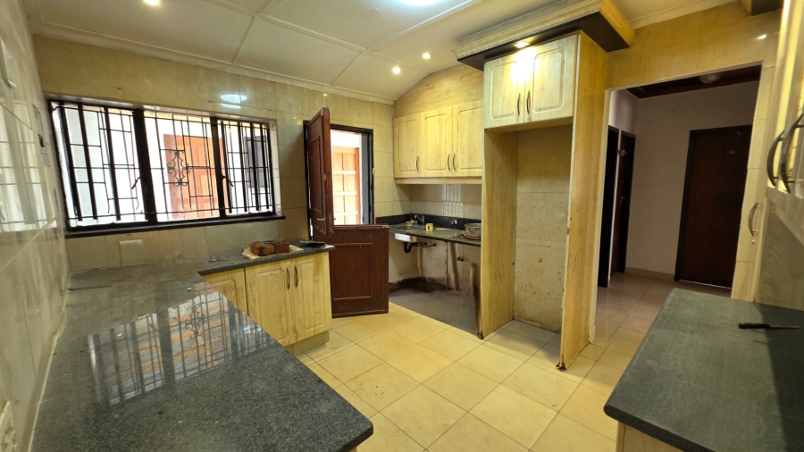 To Let 2 Bedroom Property for Rent in Laudium Gauteng