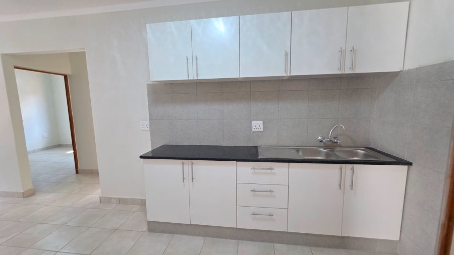 To Let 2 Bedroom Property for Rent in Laudium Gauteng