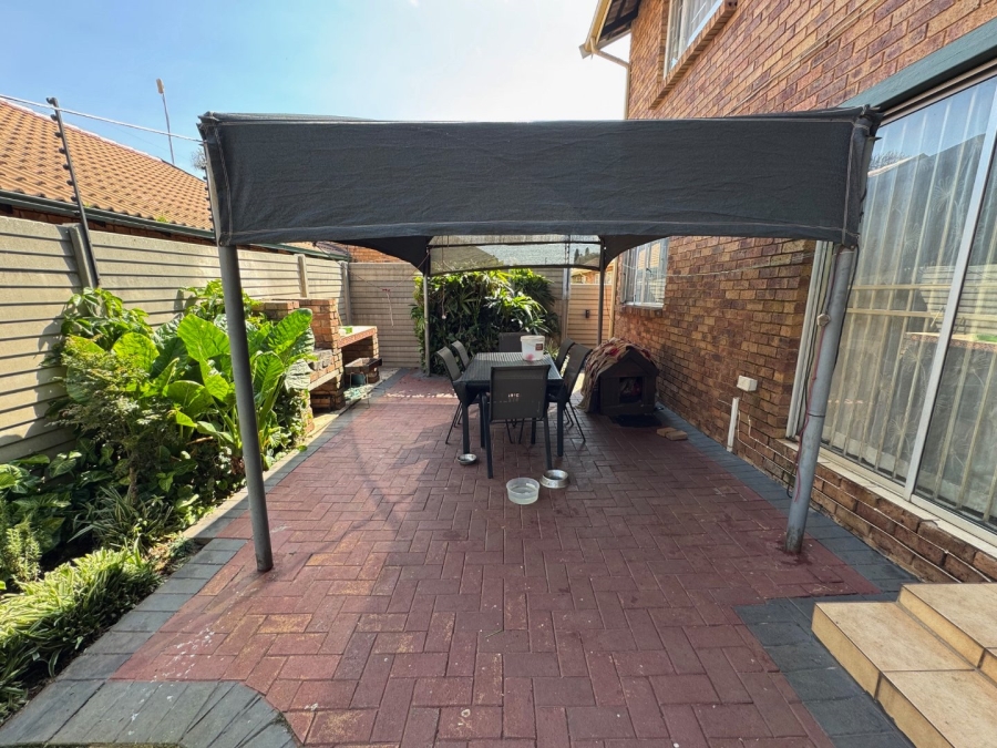 4 Bedroom Property for Sale in Terenure Gauteng