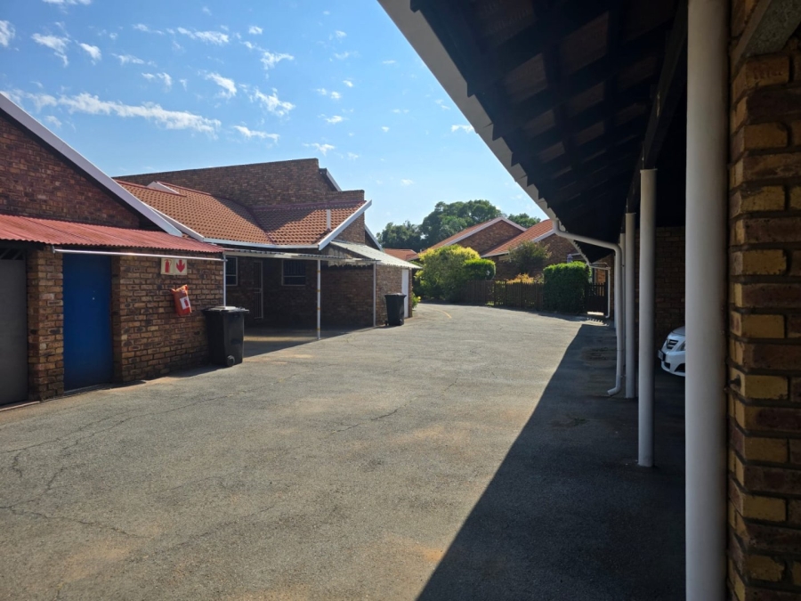 1 Bedroom Property for Sale in Witfield Gauteng