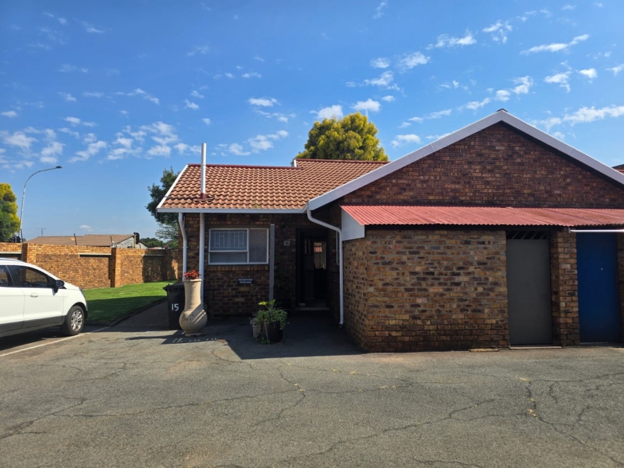 1 Bedroom Property for Sale in Witfield Gauteng