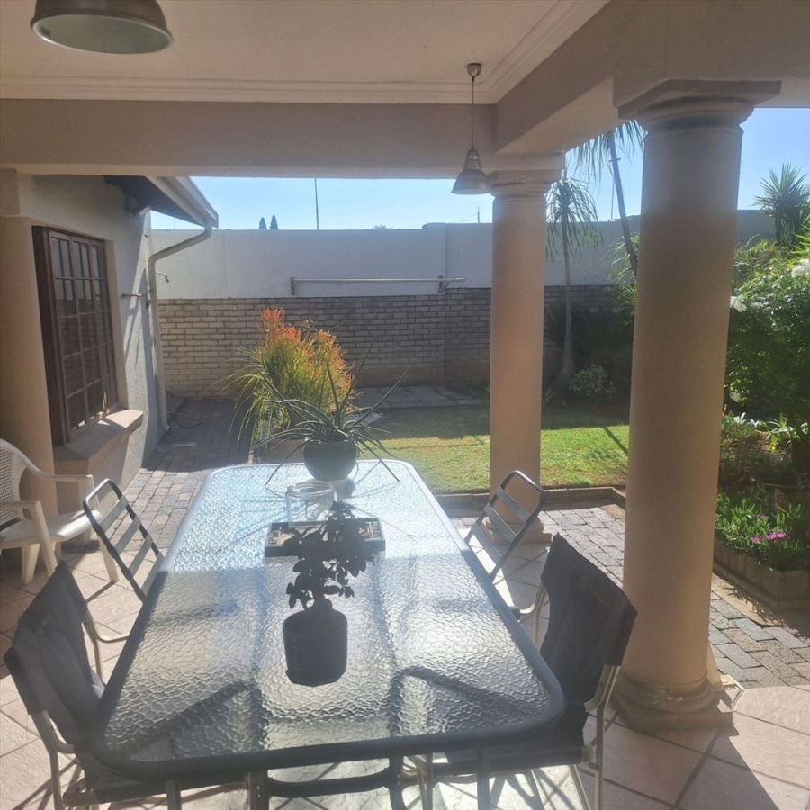 3 Bedroom Property for Sale in Sunward Park Gauteng