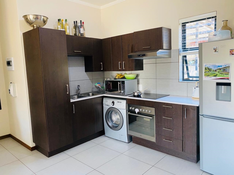 To Let 2 Bedroom Property for Rent in Jackal Creek Golf Estate Gauteng