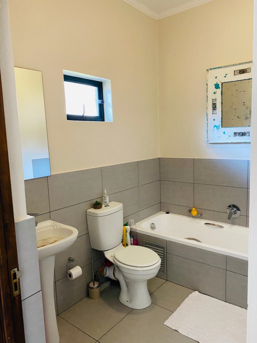 To Let 2 Bedroom Property for Rent in Jackal Creek Golf Estate Gauteng