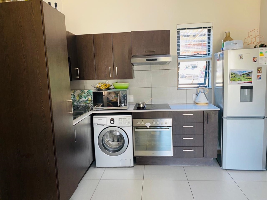 To Let 2 Bedroom Property for Rent in Jackal Creek Golf Estate Gauteng