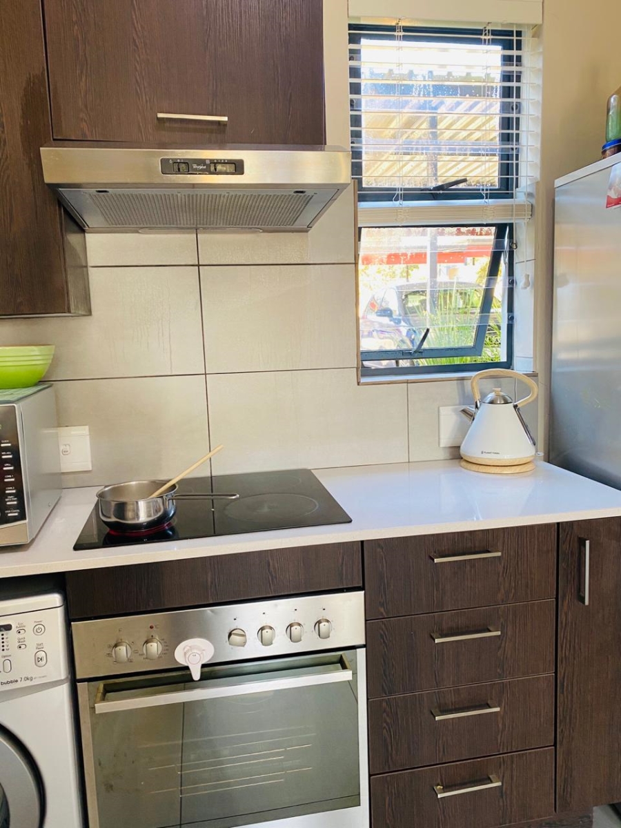 To Let 2 Bedroom Property for Rent in Jackal Creek Golf Estate Gauteng