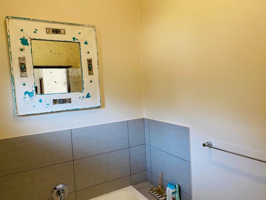 To Let 2 Bedroom Property for Rent in Jackal Creek Golf Estate Gauteng