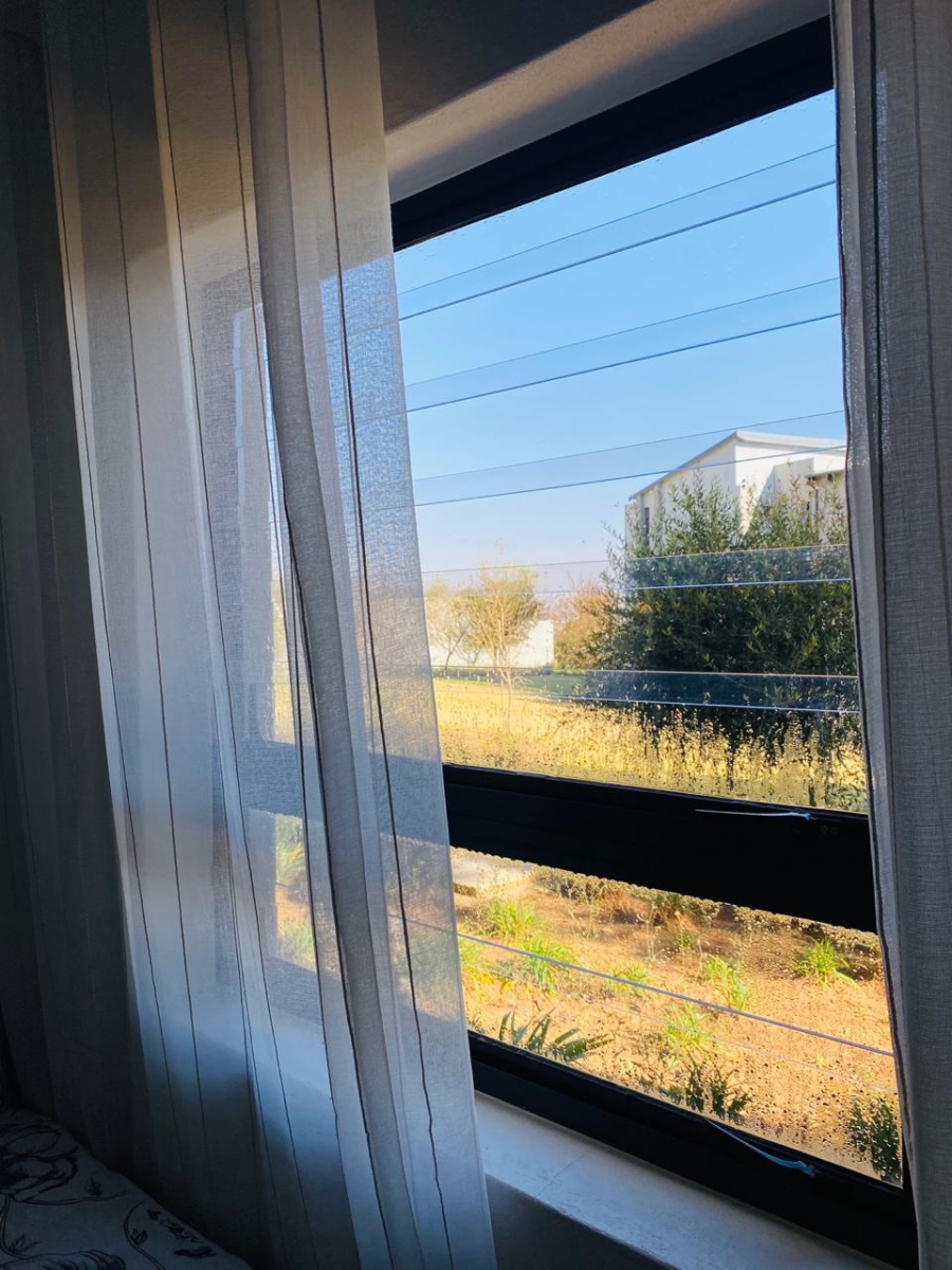 To Let 2 Bedroom Property for Rent in Jackal Creek Golf Estate Gauteng