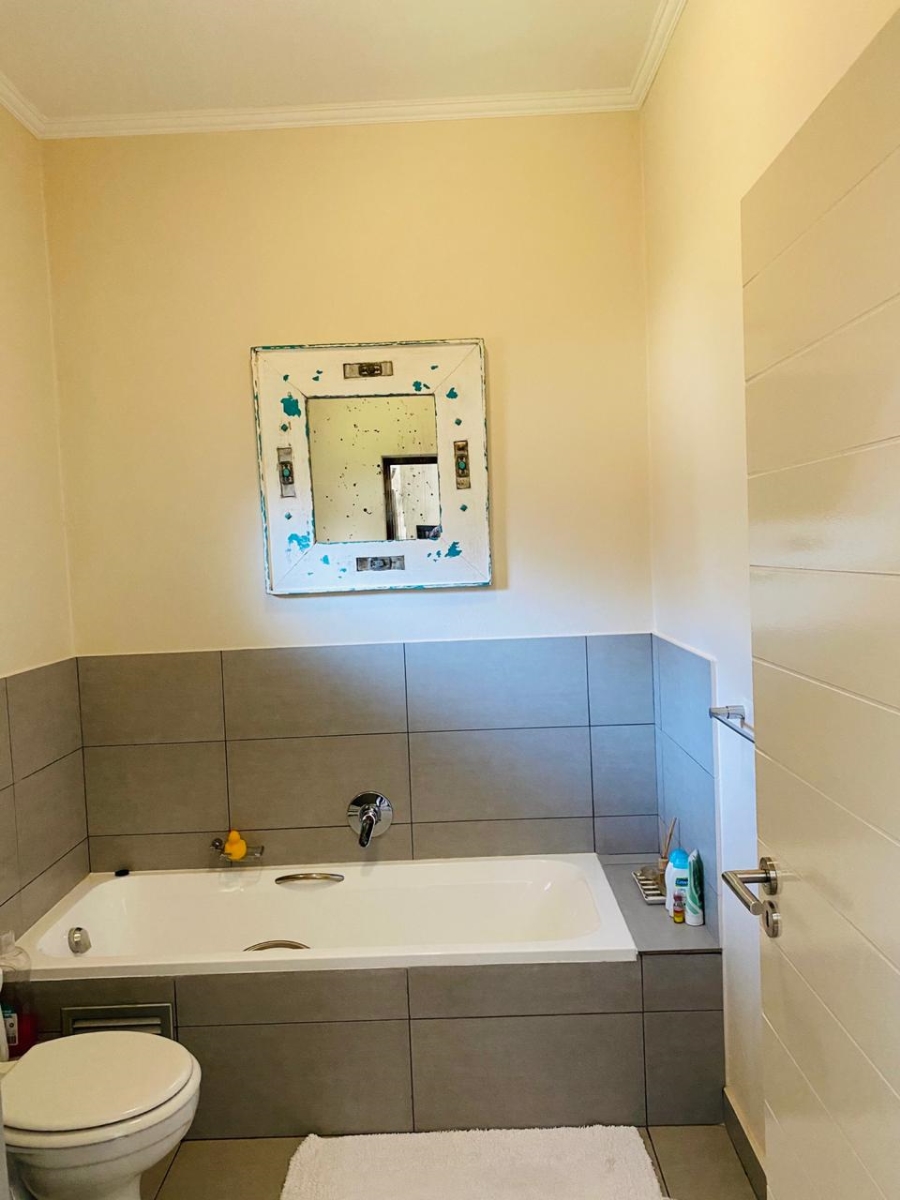 To Let 2 Bedroom Property for Rent in Jackal Creek Golf Estate Gauteng