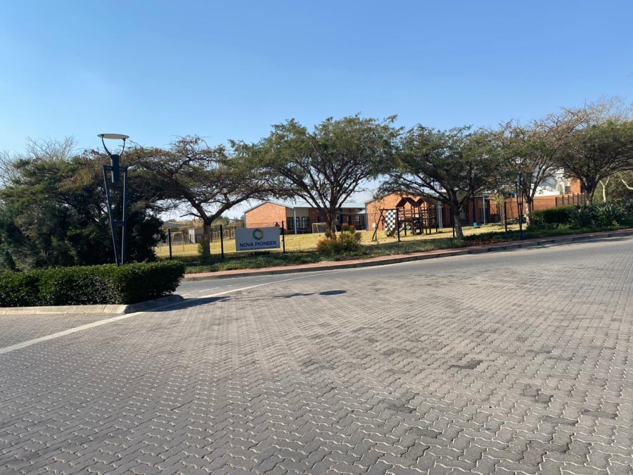 To Let 2 Bedroom Property for Rent in Jackal Creek Golf Estate Gauteng