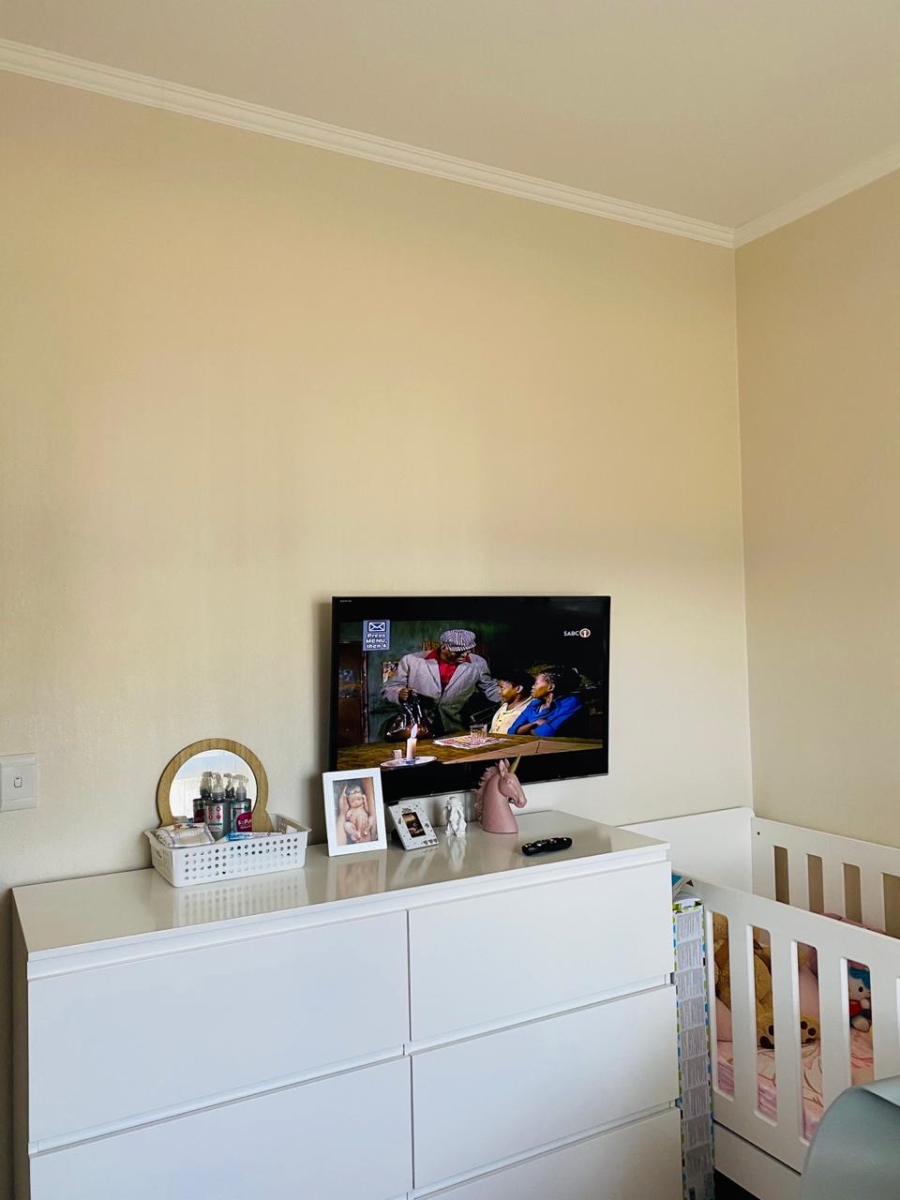 To Let 2 Bedroom Property for Rent in Jackal Creek Golf Estate Gauteng