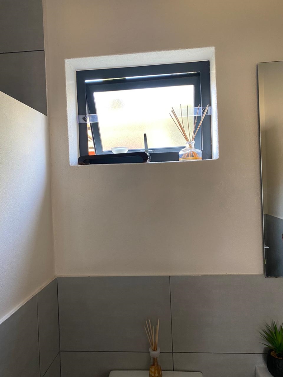 To Let 2 Bedroom Property for Rent in Jackal Creek Golf Estate Gauteng