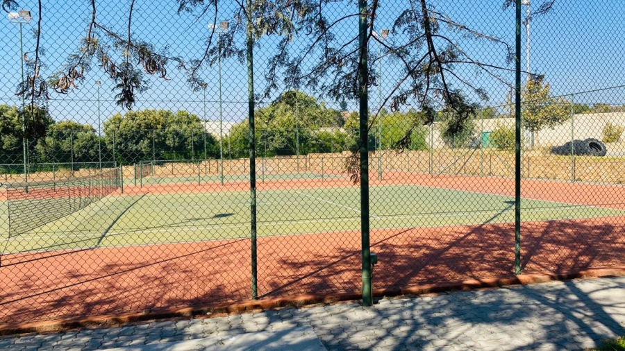 To Let 2 Bedroom Property for Rent in Jackal Creek Golf Estate Gauteng