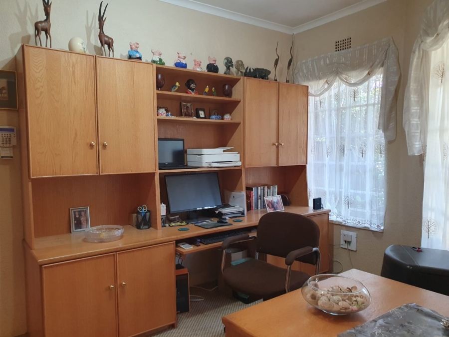 4 Bedroom Property for Sale in Dowerglen Ext 2 Gauteng