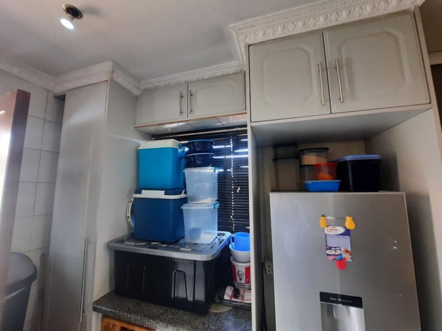 3 Bedroom Property for Sale in Clayville Gauteng