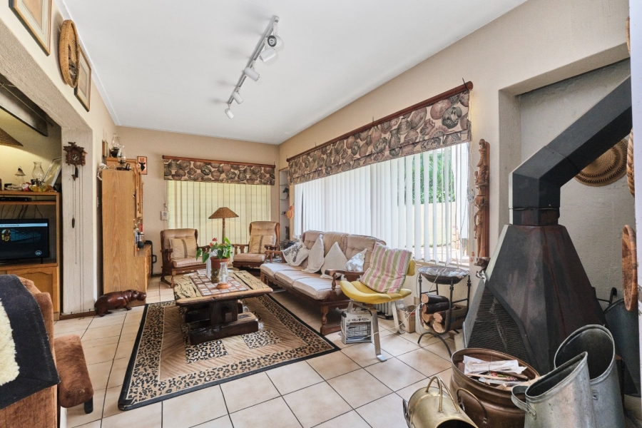 5 Bedroom Property for Sale in Northcliff Gauteng