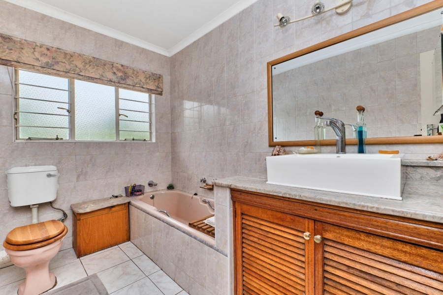 5 Bedroom Property for Sale in Northcliff Gauteng