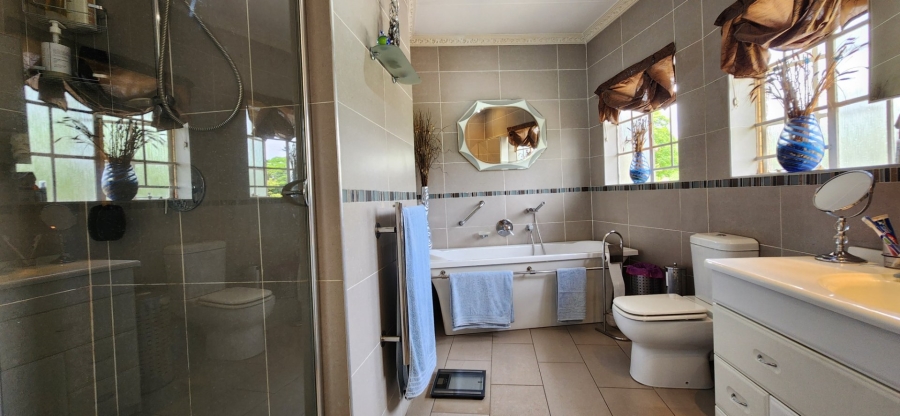 4 Bedroom Property for Sale in Dowerglen Ext 2 Gauteng