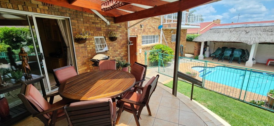 4 Bedroom Property for Sale in Dowerglen Ext 2 Gauteng