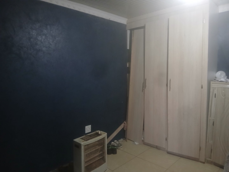  Bedroom Property for Sale in Mohlakeng Gauteng