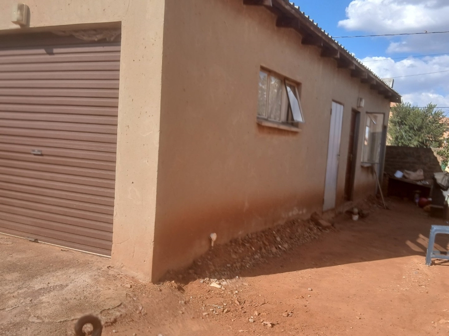  Bedroom Property for Sale in Mohlakeng Gauteng