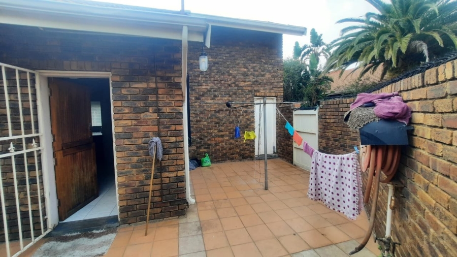 3 Bedroom Property for Sale in Birchleigh North Gauteng