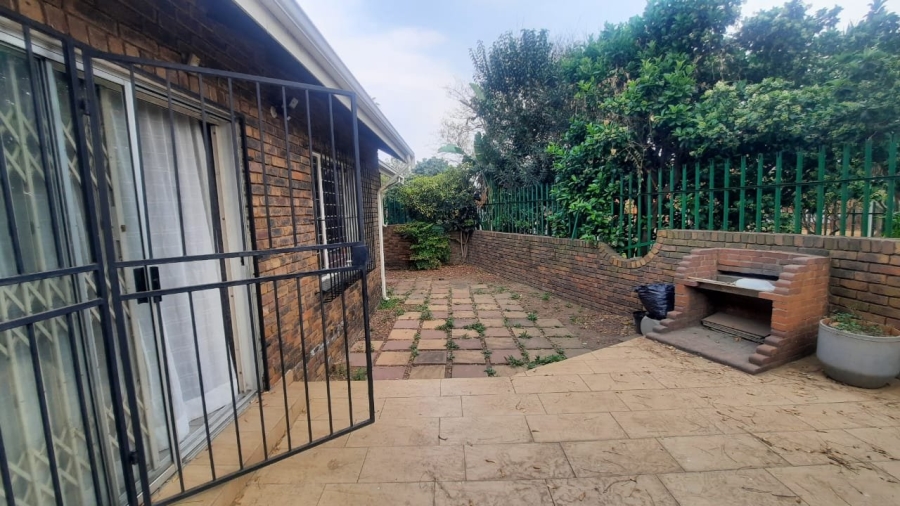 3 Bedroom Property for Sale in Birchleigh North Gauteng