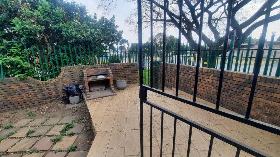 3 Bedroom Property for Sale in Birchleigh North Gauteng