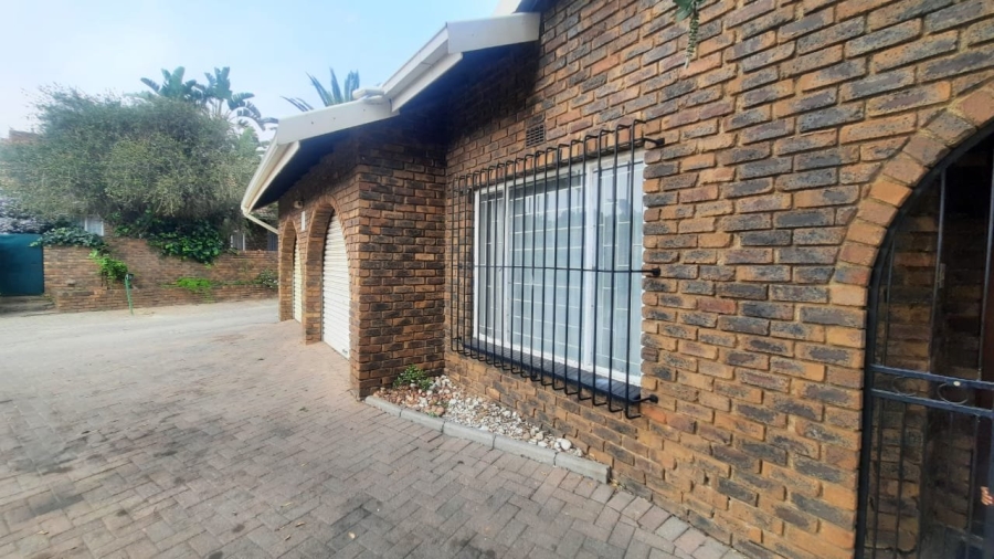 3 Bedroom Property for Sale in Birchleigh North Gauteng